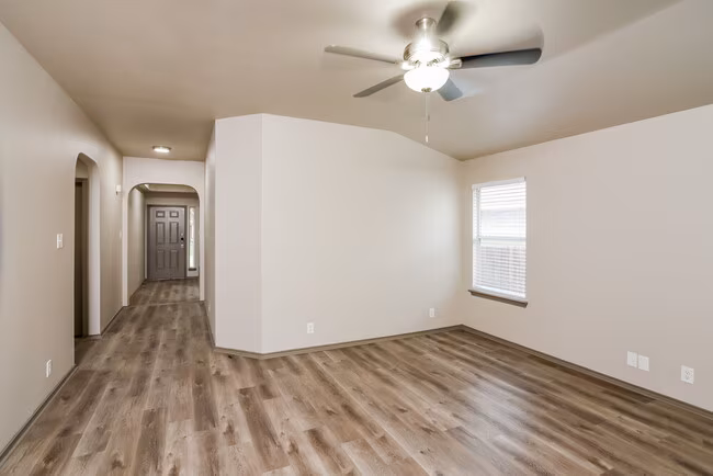 316 Hummingbird Dr New Braunfels, TX 78130 photo 4