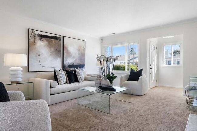 116 Prague St San Mateo, CA 94401 photo 4