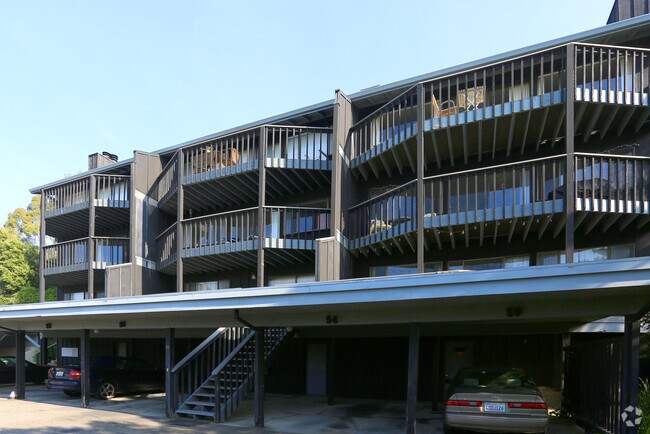 El Marinero Apartments photo 3
