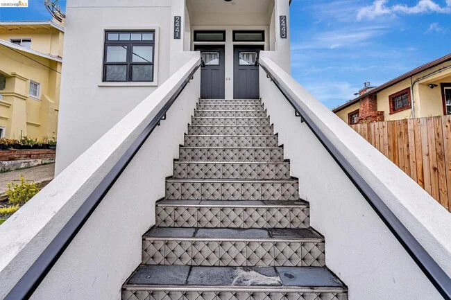 2443 13th Ave Oakland, CA 94606 photo 3