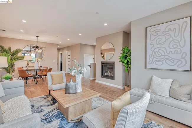 2443 13th Ave Oakland, CA 94606 photo 5
