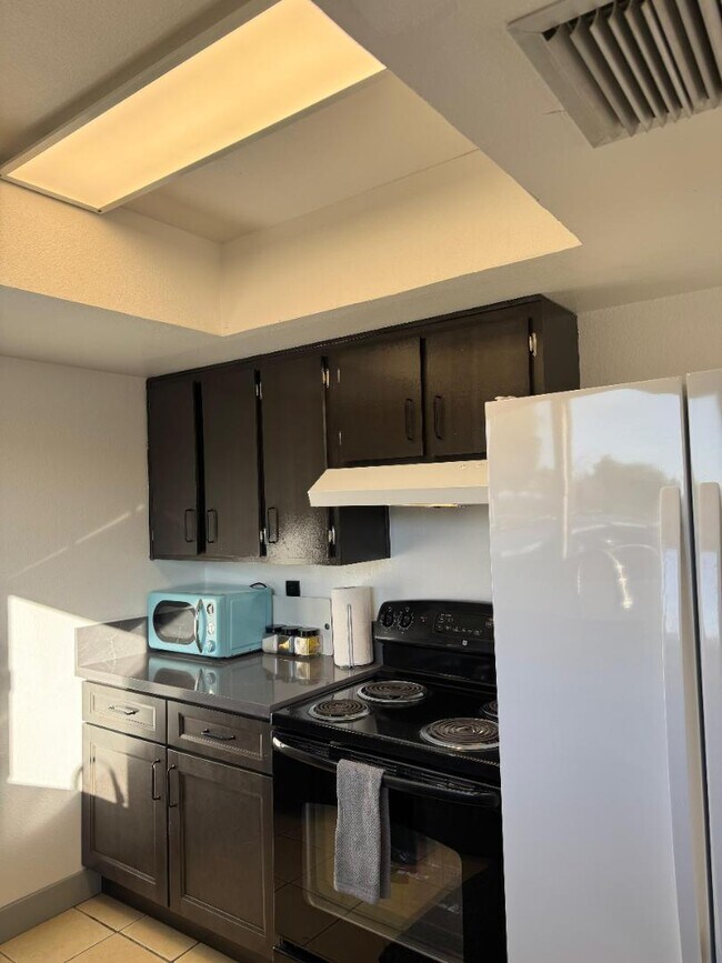 8130 N 33rd Dr Phoenix, AZ 85051 photo 4