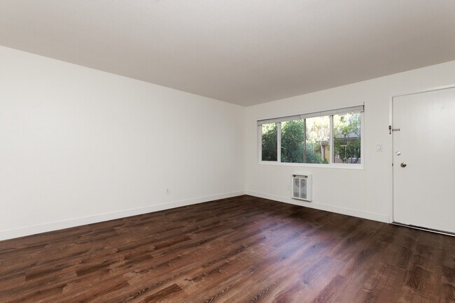 184 Callan Ave photo 5