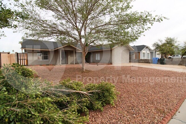 1224 E Huntington Dr Phoenix, AZ 85040 photo 2