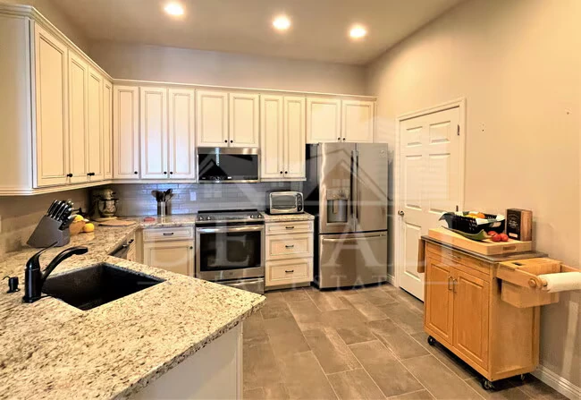 14575 W Mountain View Blvd Surprise, AZ 85374 photo 3