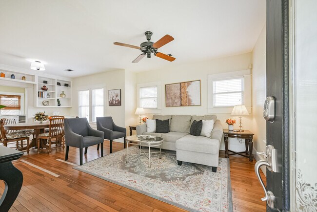 1305 Beverly Street, Houston, TX 77008 photo 4