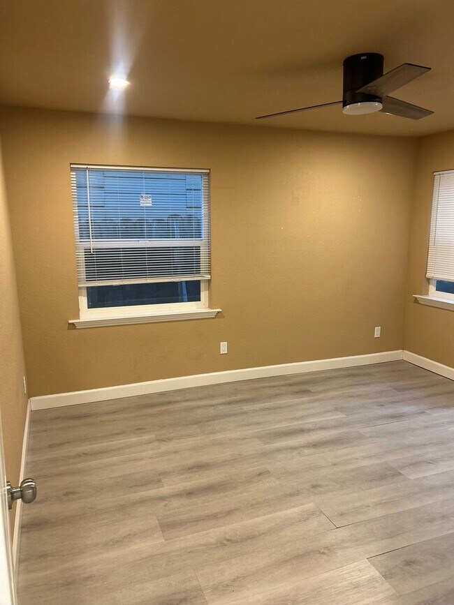 1106 Chester Street, Oakland, CA 94607 photo 5