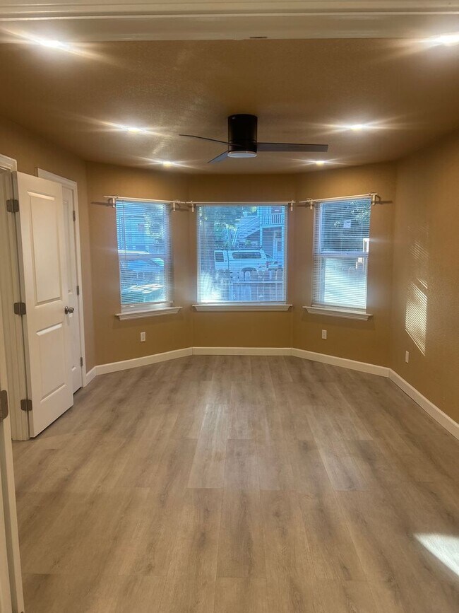 1106 Chester Street, Oakland, CA 94607 photo 2