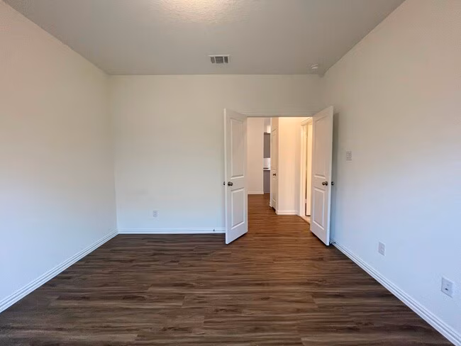 205 Baralo St Leander, TX 78641 photo 5