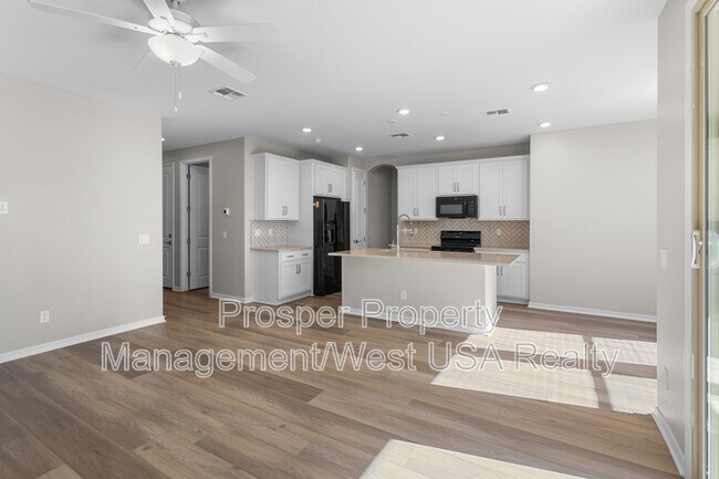 24094 North 162nd Lane, Surprise, AZ 85387 photo 3