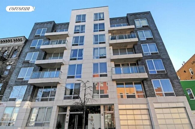 184 Eagle St Brooklyn, NY 11222 photo 2