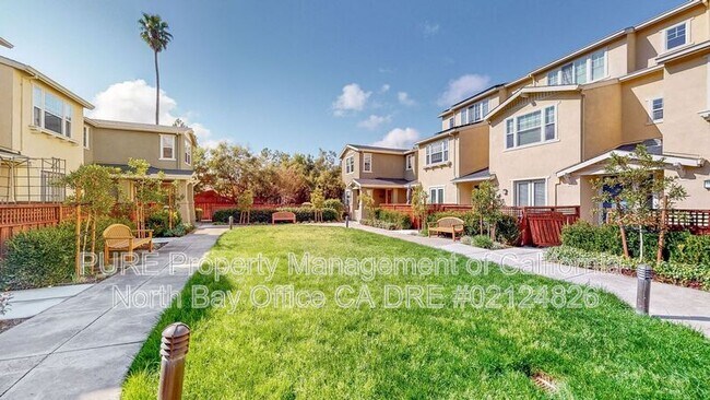 6583 Santero Way Cotati, CA 94931 photo 2