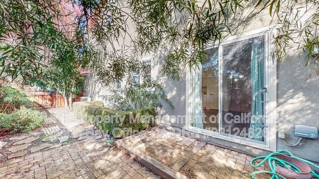 6583 Santero Way Cotati, CA 94931 photo 4