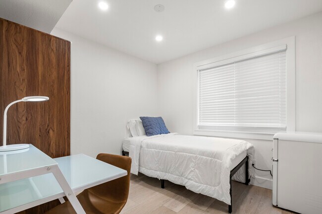 2701 Durant Ave Berkeley, CA 94704 photo 5