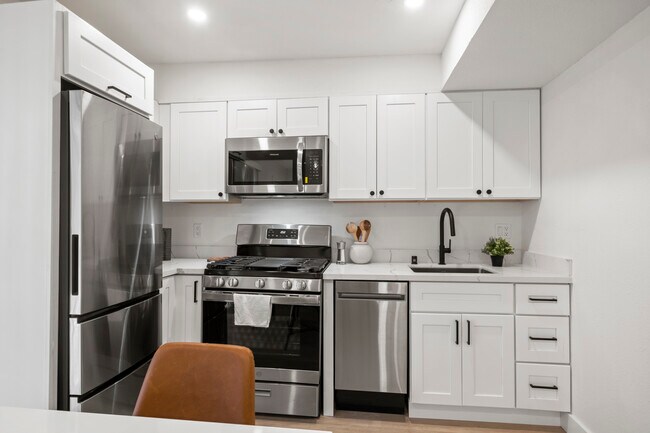 2701 Durant Ave Berkeley, CA 94704 photo 3