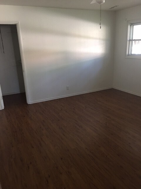 2413 Sussex Dr Garland, TX 75041 photo 3