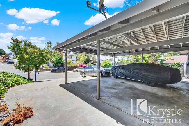 544 Fleming Ave E Vallejo, CA 94591 photo 3
