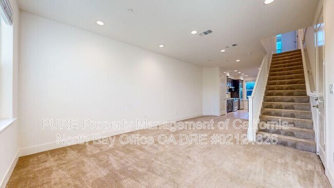 908 Prospect Ave Santa Rosa, CA 95409 photo 5