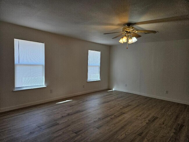 1511 W Mesa Park Dr Round Rock, TX 78664 photo 3