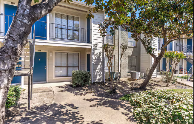 Waverly Apts photo 4