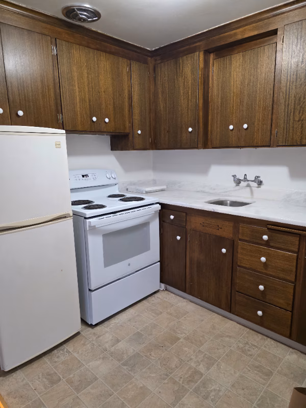 2349 W Newton St Seattle, WA 98199 photo 4