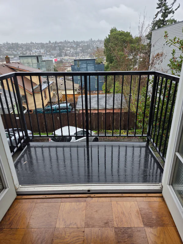 2349 W Newton St Seattle, WA 98199 photo 5