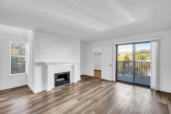 100 Marin Center Dr San Rafael, CA 94903 photo 2