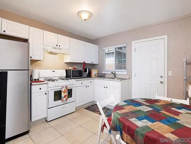 1380 Grove Avenue, Imperial Beach, CA 91932 photo 3