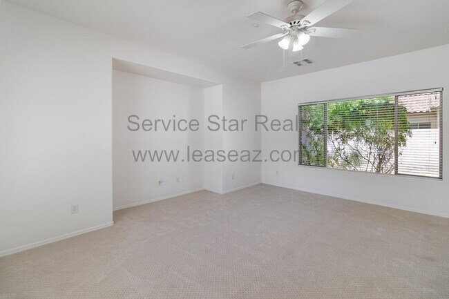 1554 E Elgin St Gilbert, AZ 85295 photo 4