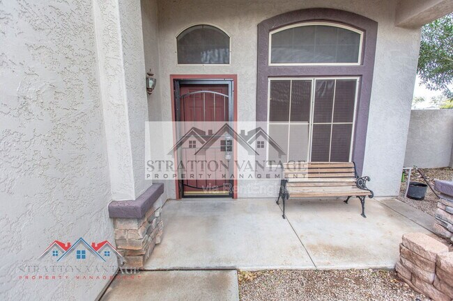 2805 S Abbey Circle photo 5