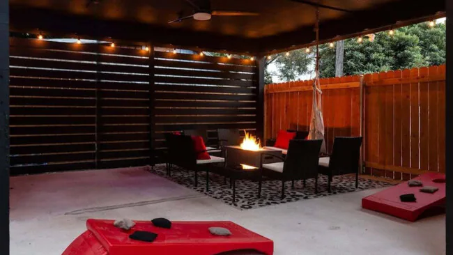1503 E 3rd St Austin, TX 78702 photo 3