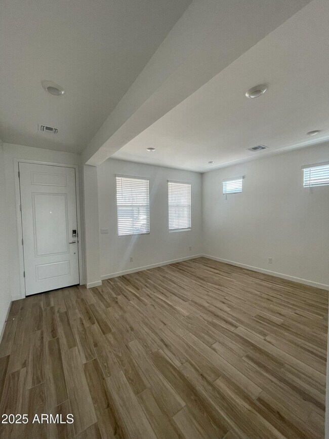 7417 W Buckhorn Trail Peoria, AZ 85383 photo 4