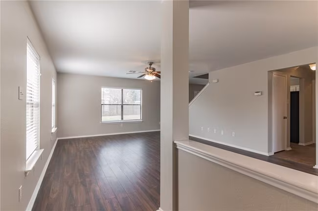 1908 Candlelight Dr Leander, TX 78641 photo 3