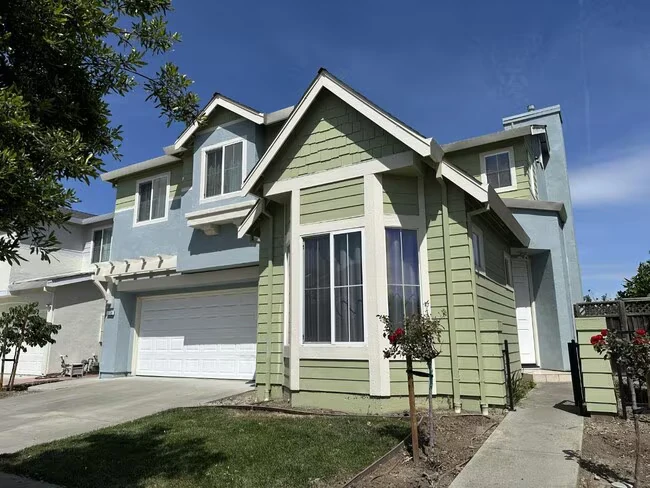 2065 Mckenzie Pl San Jose, CA 95131 photo 2