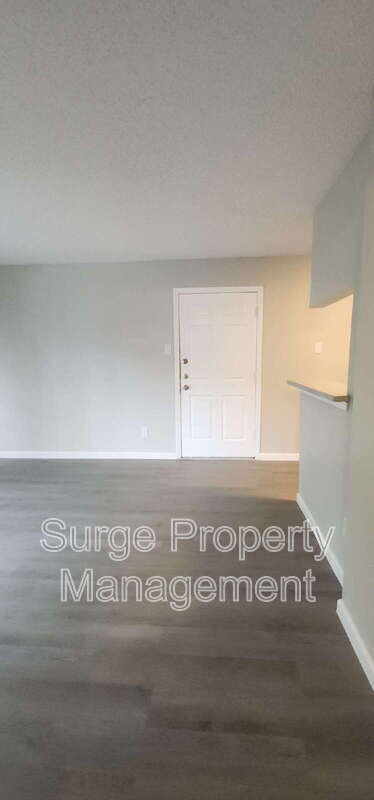 Cimarron Court photo 3