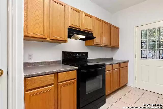 4698 Swann Ln San Antonio, TX 78219 photo 4