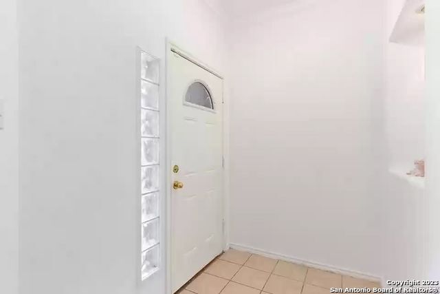 4698 Swann Ln San Antonio, TX 78219 photo 2
