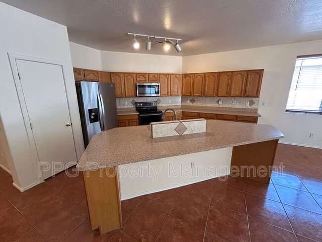 12407 N 149th Dr Surprise, AZ 85379 photo 3