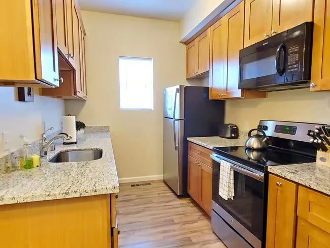 2148 The Alameda San Jose, CA 95126 photo 2