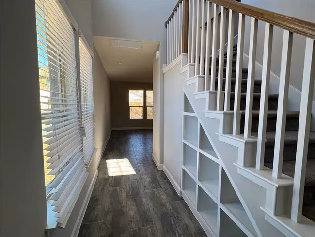 1051 Kenney Fort Crossing Round Rock, TX 78665 photo 3