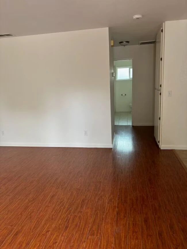 15 E Mt Diablo Ave Tracy, CA 95376 photo 5