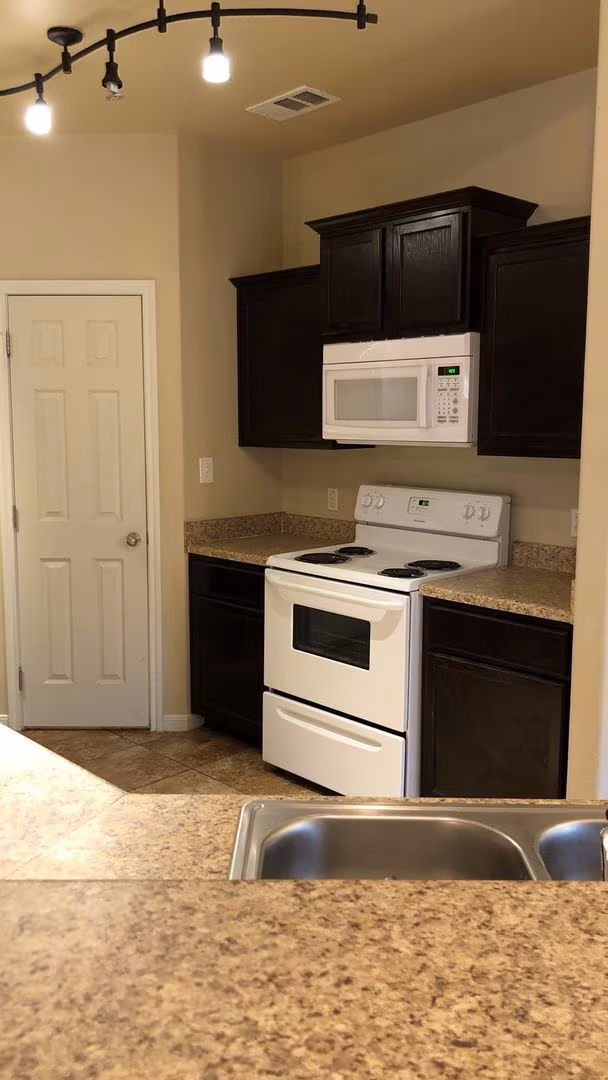 1205 Cavalry Ln Killeen, TX 76549 photo 4