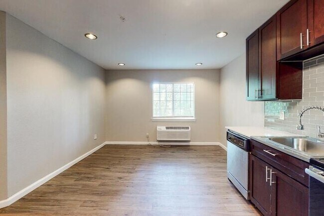 8300 N Interstate Hwy 35 Austin, TX 78753 photo 2