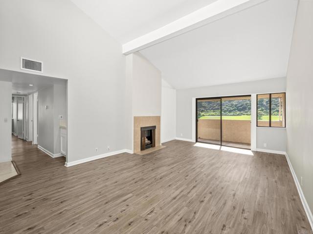 2639 Pirineos Way Carlsbad, CA 92009 photo 4