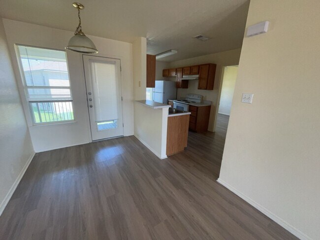 5705 Greengate Dr Killeen, TX 76543 photo 3