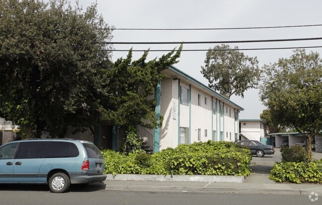 335-337 Schafer Road, Hayward, CA 94544 photo 2