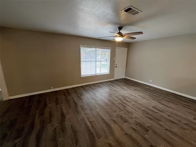 2945 Andrea Ln Dallas, TX 75228 photo 5
