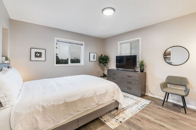 1805 S Yakima Ave Tacoma, WA 98405 photo 2