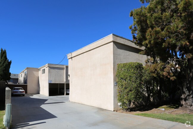 Valley House Apartments photo 2