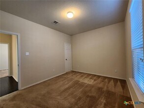 5822 Hopkins Dr Temple, TX 76502 photo 3